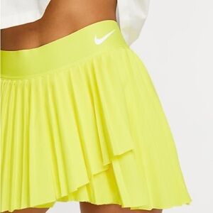 Like New - COURT DRI-FIT ELEVATED VICTORY TENNIS SKIRT - Yellow - Size XL